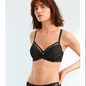 The Essential Lace Unlined Balconette 32H Bare Necessities